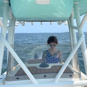Meet your Posher, Carolyn